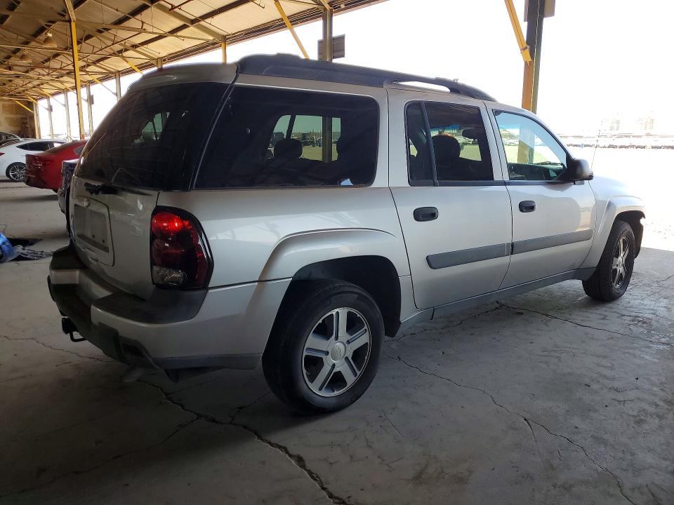 Photo 3 from auction – 2005 CHEVROLET TRAILBLAZER with VIN 1GNES16M956150488