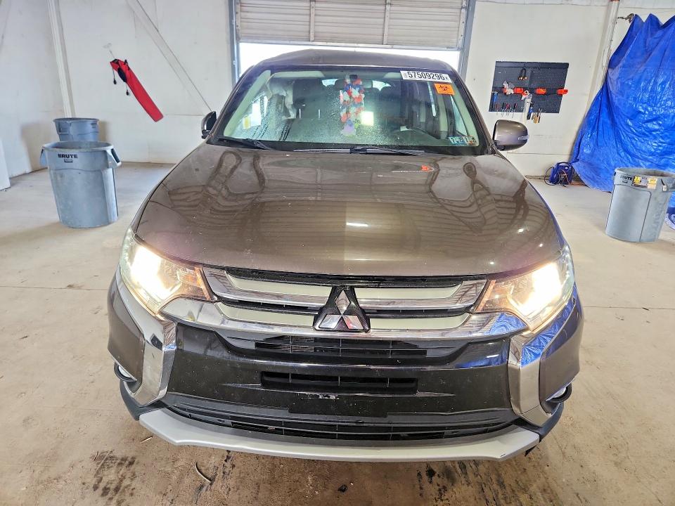 Снимка 5 от търг – 2016 MITSUBISHI OUTLANDER с VIN JA4AZ3A30GZ017644
