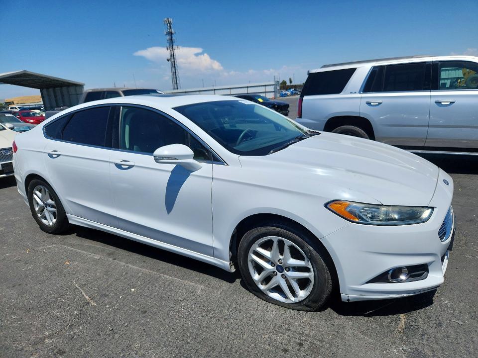 Photo 4 from auction – 2014 FORD FUSION with VIN 3FA6P0HD8ER242495
