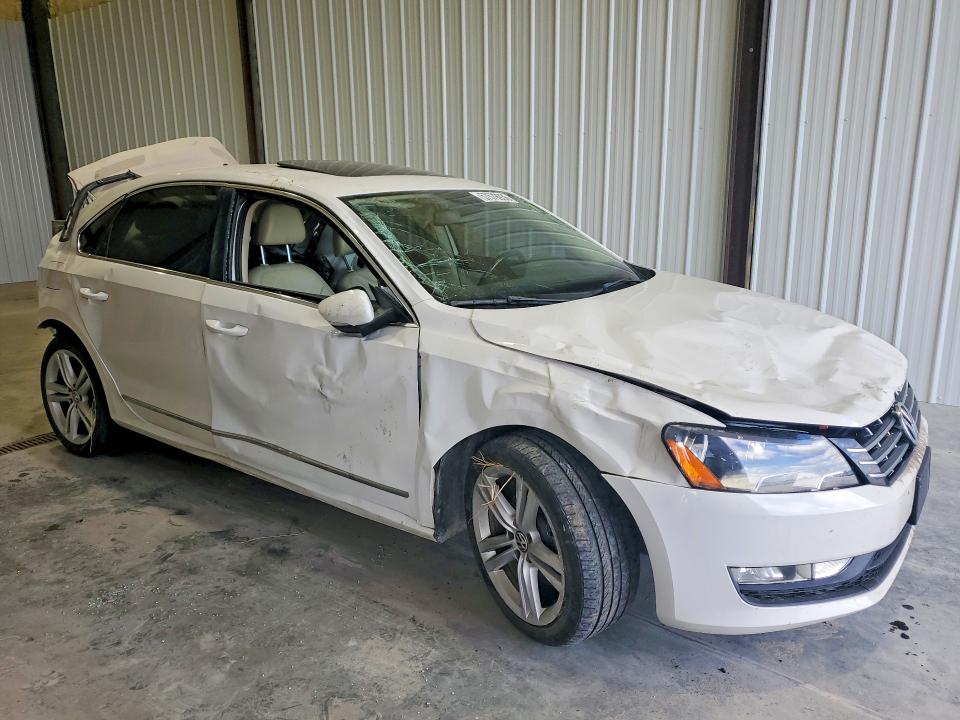 Photo 4 from auction – 2013 VOLKSWAGEN PASSAT with VIN 1VWCN7A37DC038133