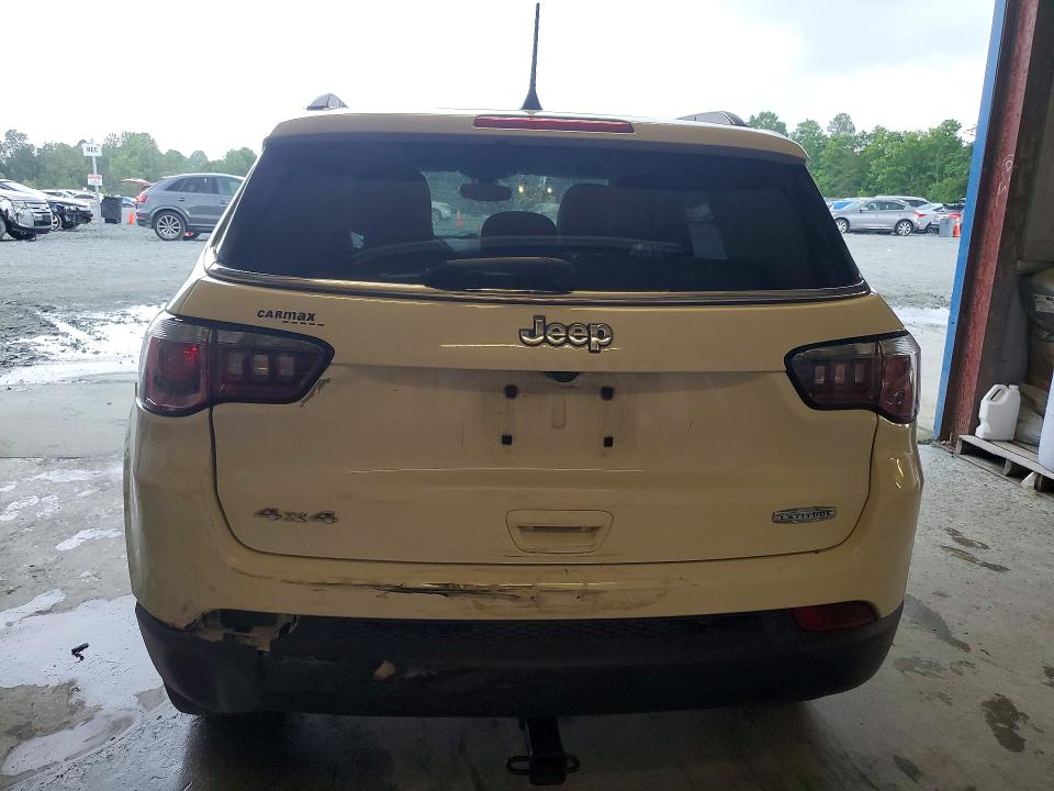 Photo 6 from auction – 2019 JEEP COMPASS with VIN 3C4NJDBB8KT728955