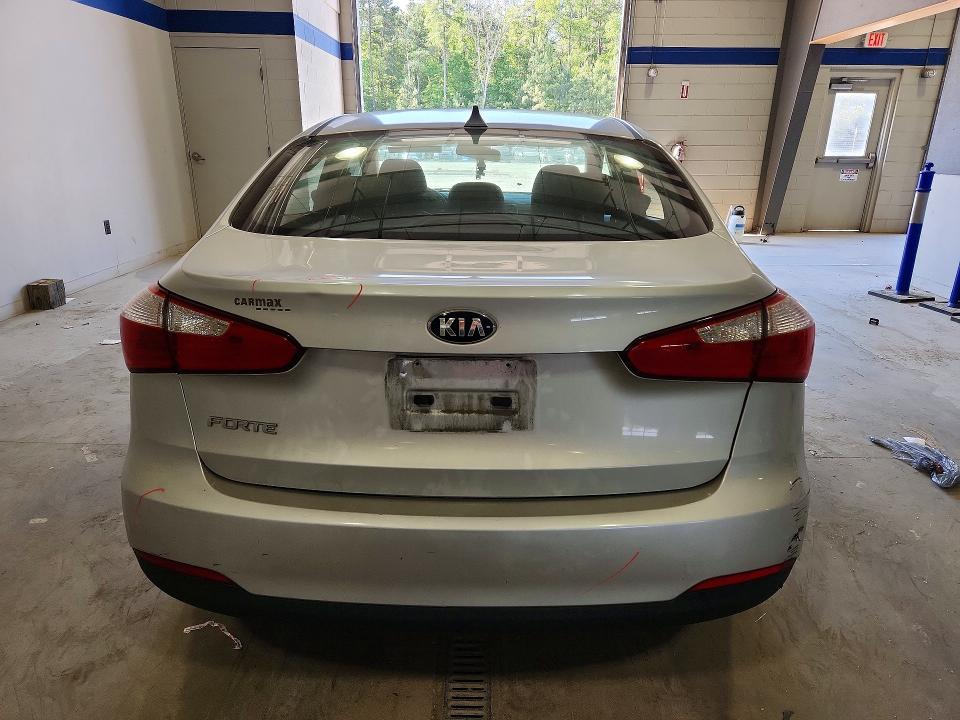 Photo 6 from auction – 2015 KIA FORTE with VIN KNAFX4A60F5359440