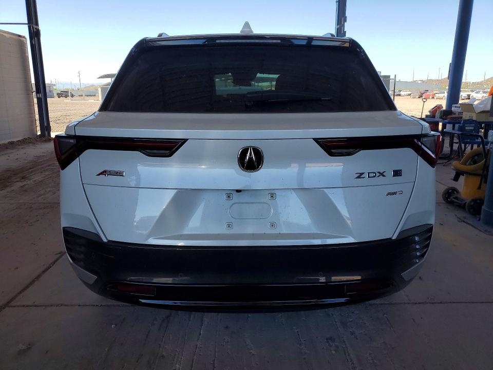 Photo 6 from auction – 2024 ACURA ZDX with VIN 4W5KHNRL6RZ506827