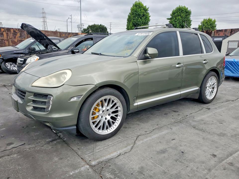 2010 PORSCHE CAYENNE - Търг №57972036