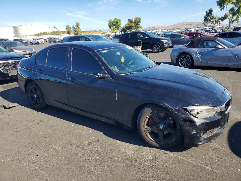 Photo 4 from auction – 2014 BMW 328 with VIN WBA3C1C50EK107690