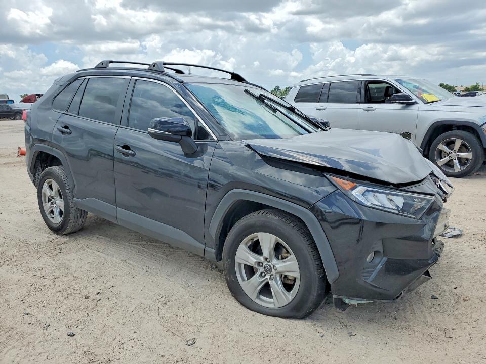 Photo 4 from auction – 2020 TOYOTA RAV4 with VIN 2T3W1RFV3LW070607