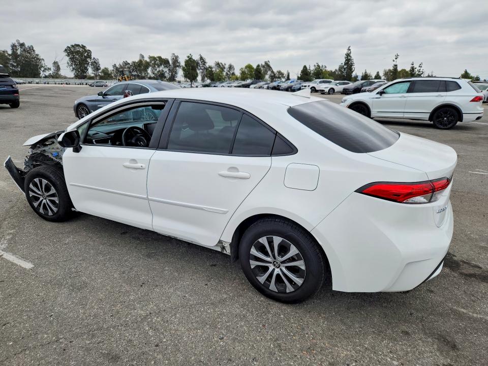 Photo 2 from auction – 2021 TOYOTA COROLLA with VIN JTDEAMDE6MJ006188