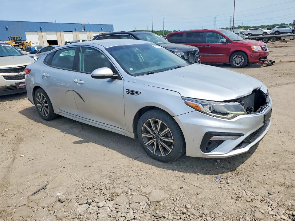 Photo 4 from auction – 2019 KIA OPTIMA with VIN 5XXGT4L30KG355528