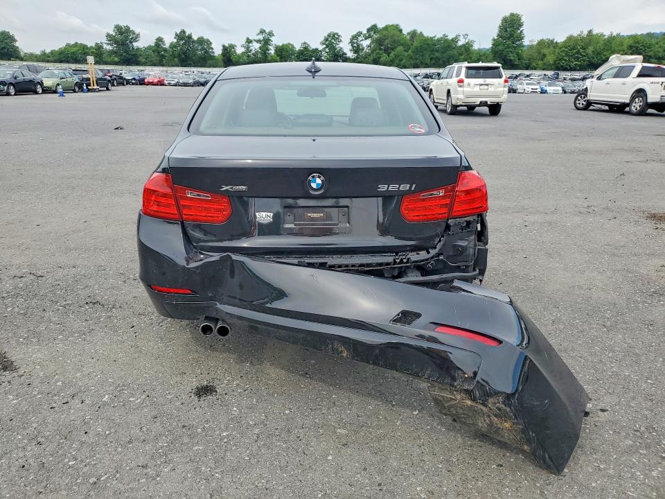 Photo 6 from auction – 2014 BMW 328 with VIN WBA3B5C56EP652533