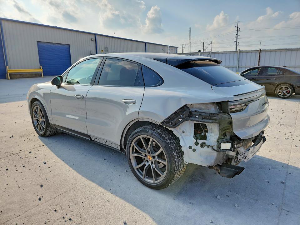 Photo 2 from auction – 2022 PORSCHE CAYENNE with VIN WP1BB2AYXNDA52091