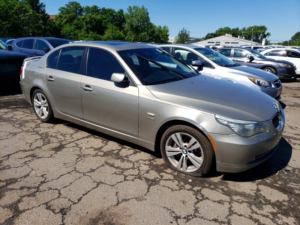 Фото 4 с аукциона – 2009 BMW 528 с VIN WBANV13519C154830
