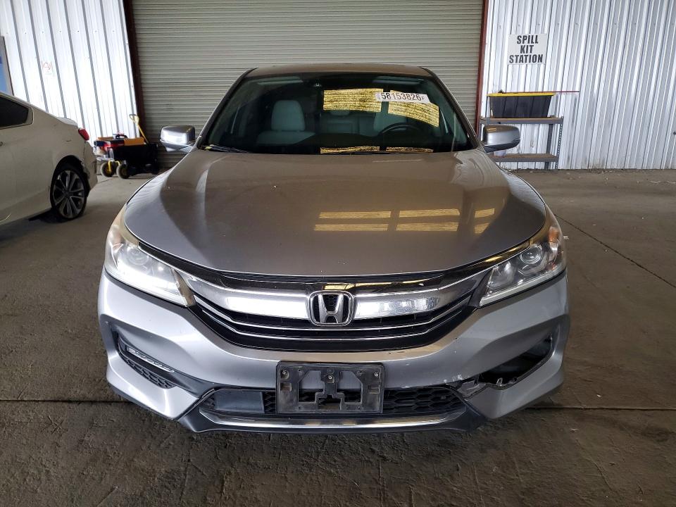 Photo 5 from auction – 2016 HONDA ACCORD with VIN 1HGCR2F03GA132178
