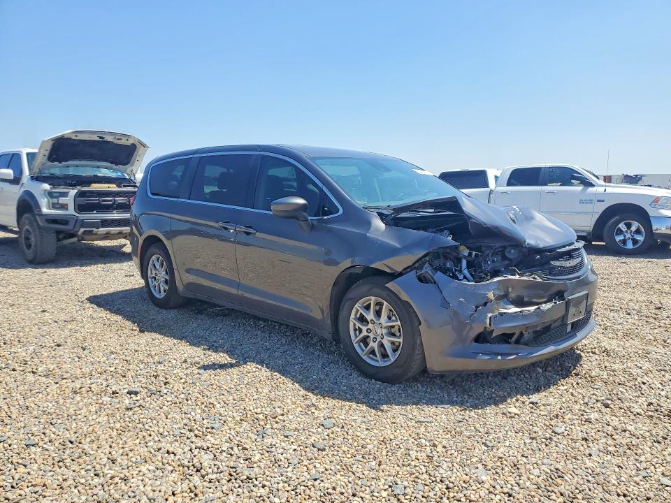Photo 4 from auction – 2023 CHRYSLER VOYAGER with VIN 2C4RC1CG3PR520707