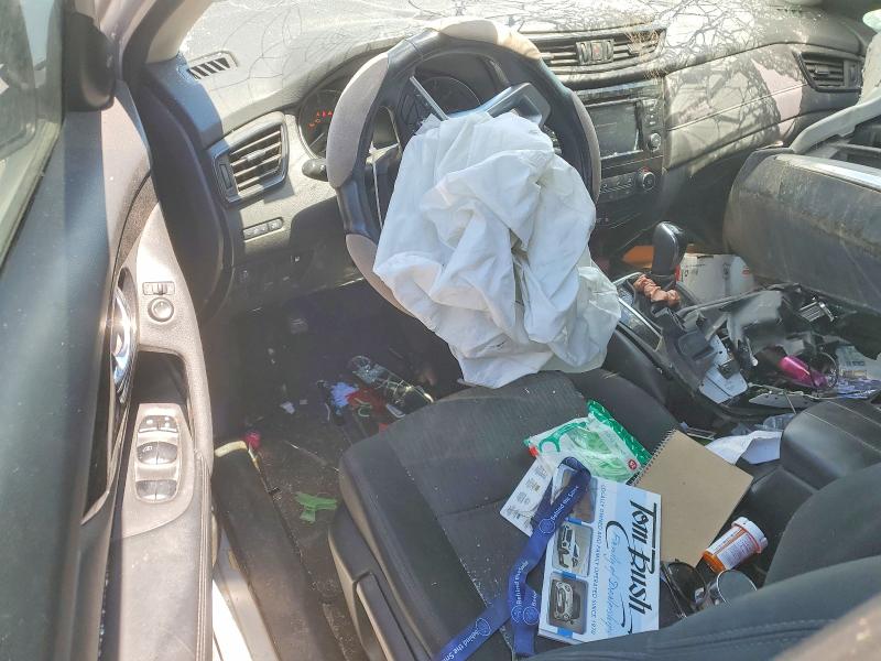 Photo 8 from auction – 2018 NISSAN ROGUE with VIN 5N1AT2MT3JC756378
