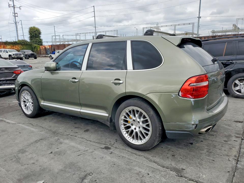 Photo 2 from auction – 2010 PORSCHE CAYENNE with VIN WP1AA2APXALA06511