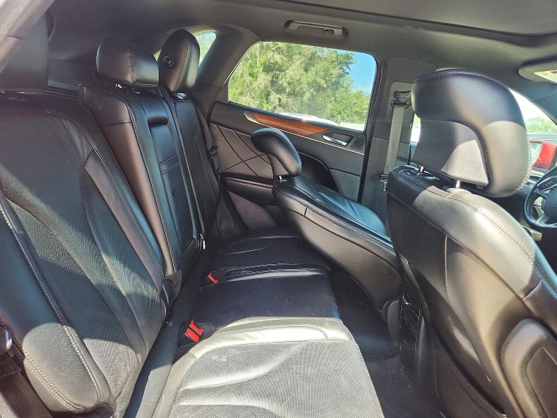 Photo 11 from auction – 2017 LINCOLN MKC with VIN 5LMCJ3D97HUL02046
