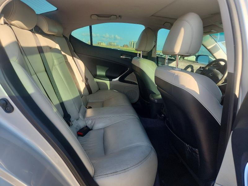 Photo 10 from auction – 2010 LEXUS IS with VIN JTHBF5C2XA5123700