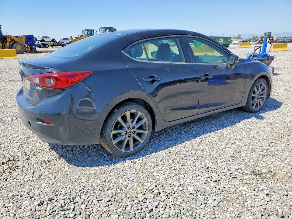 Photo 3 from auction – 2018 MAZDA 3 with VIN 3MZBN1V39JM195918