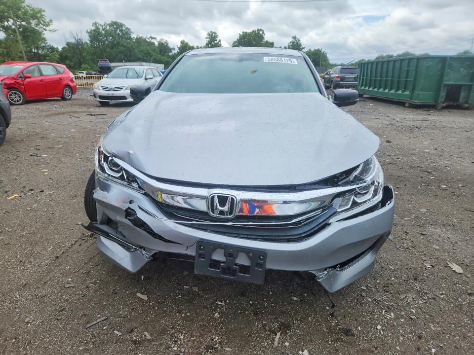 Photo 5 from auction – 2017 HONDA ACCORD with VIN 1HGCR2F81HA098491