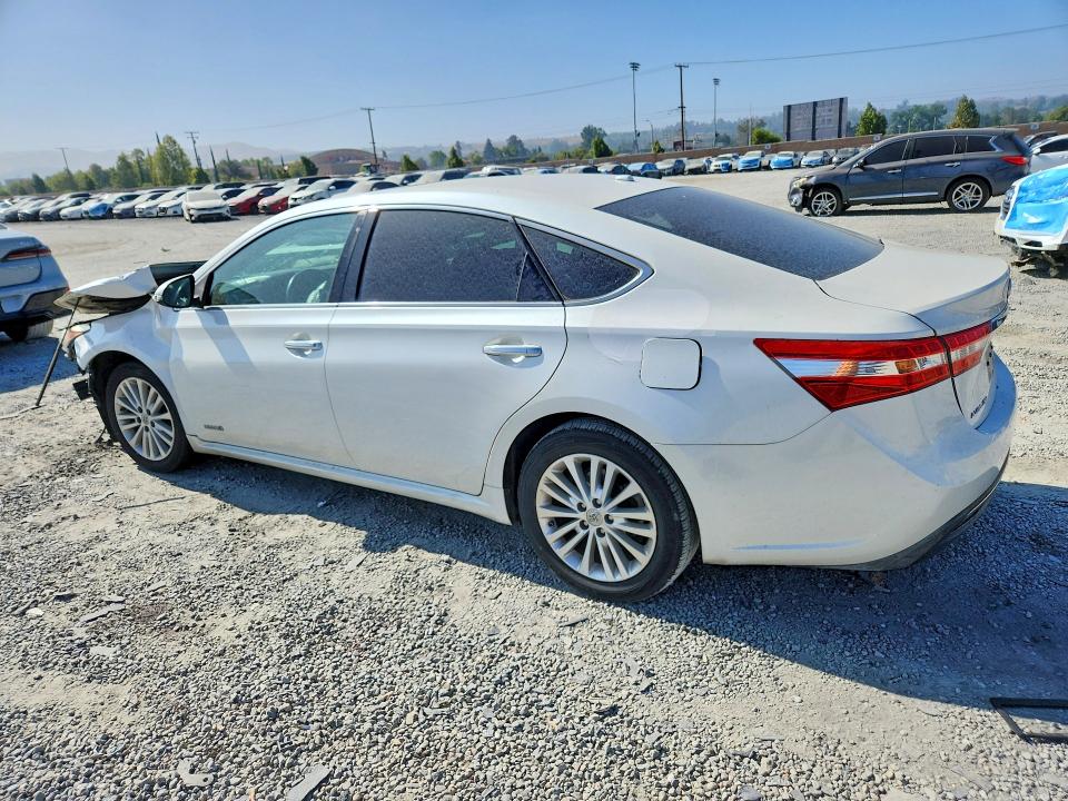 Photo 2 from auction – 2014 TOYOTA AVALON HYBRID with VIN 4T1BD1EB5EU025176
