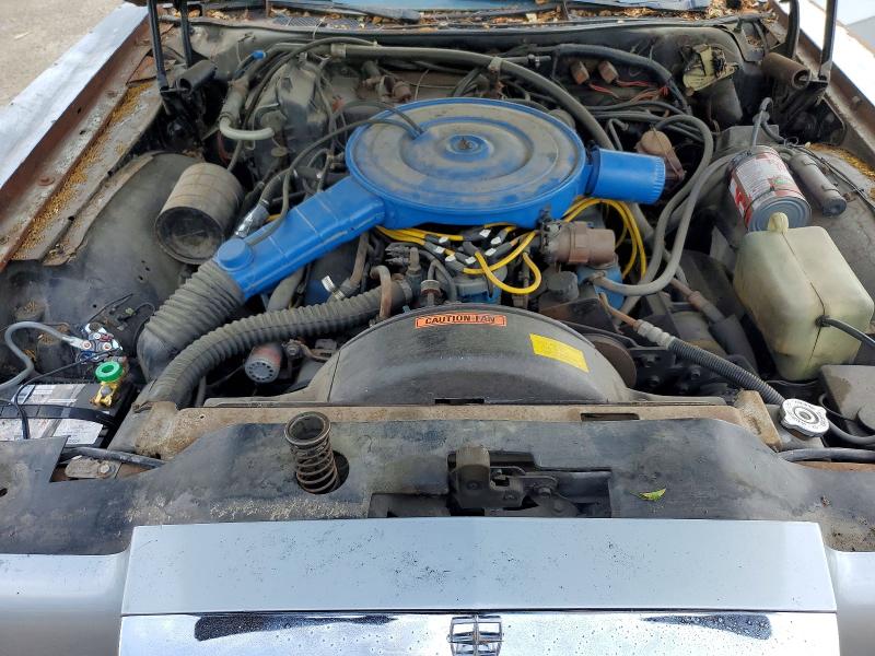 Photo 11 from auction – 1977 LINCOLN CONTINENTAL TOWN CA with VIN 7Y82A937900