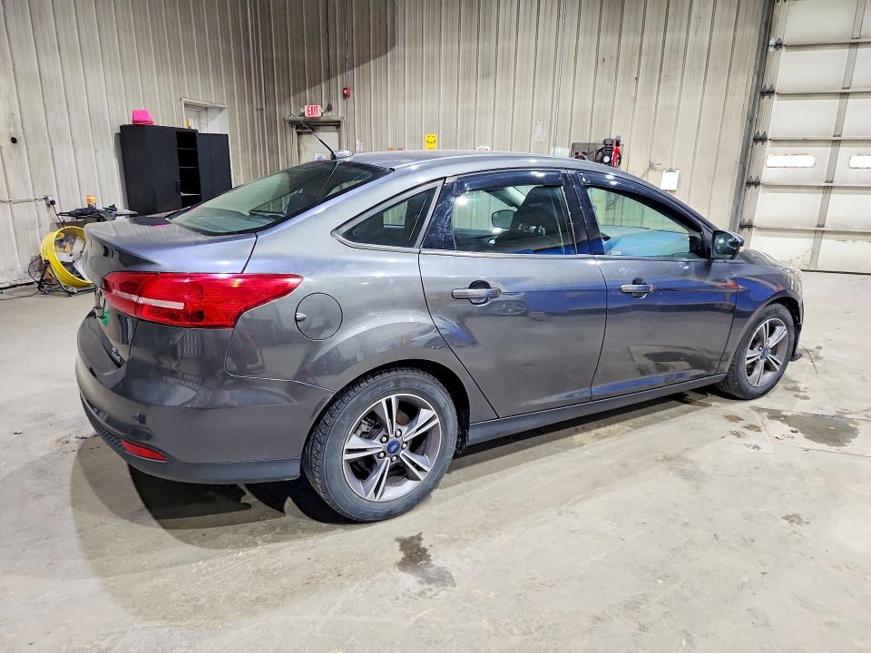 Photo 3 from auction – 2017 FORD FOCUS with VIN 1FADP3FE1HL273885