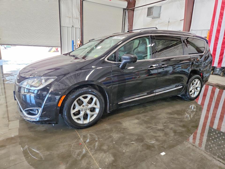CHRYSLER PACIFICA 2020 with VIN 2C4RC1EGXLR138116 - Photo from auction