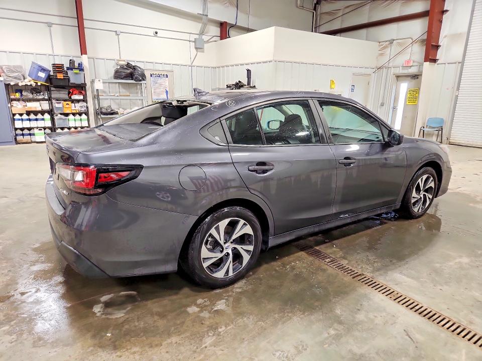 Photo 3 from auction – 2025 SUBARU LEGACY with VIN 4S3BWAB64S3016847