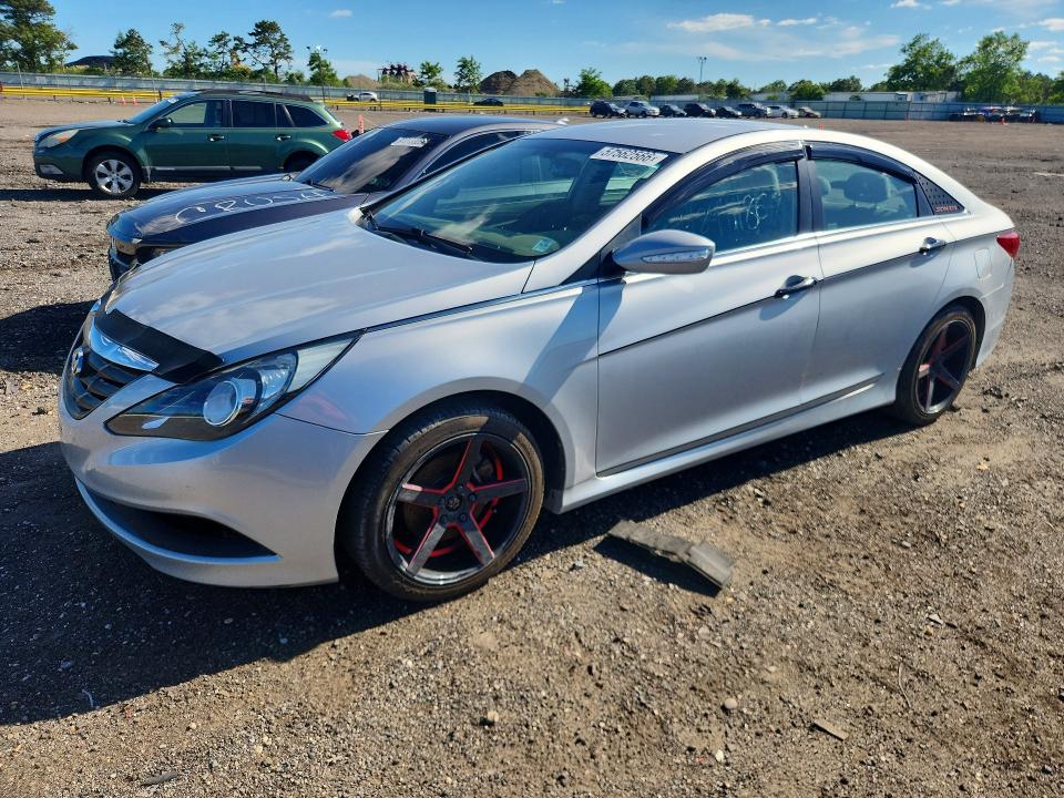 HYUNDAI SONATA 2014 with VIN 5NPEB4AC6EH820531 - Photo from auction