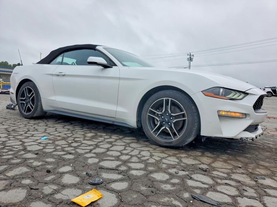 Photo 4 from auction – 2018 FORD MUSTANG with VIN 1FATP8UH6J5111766