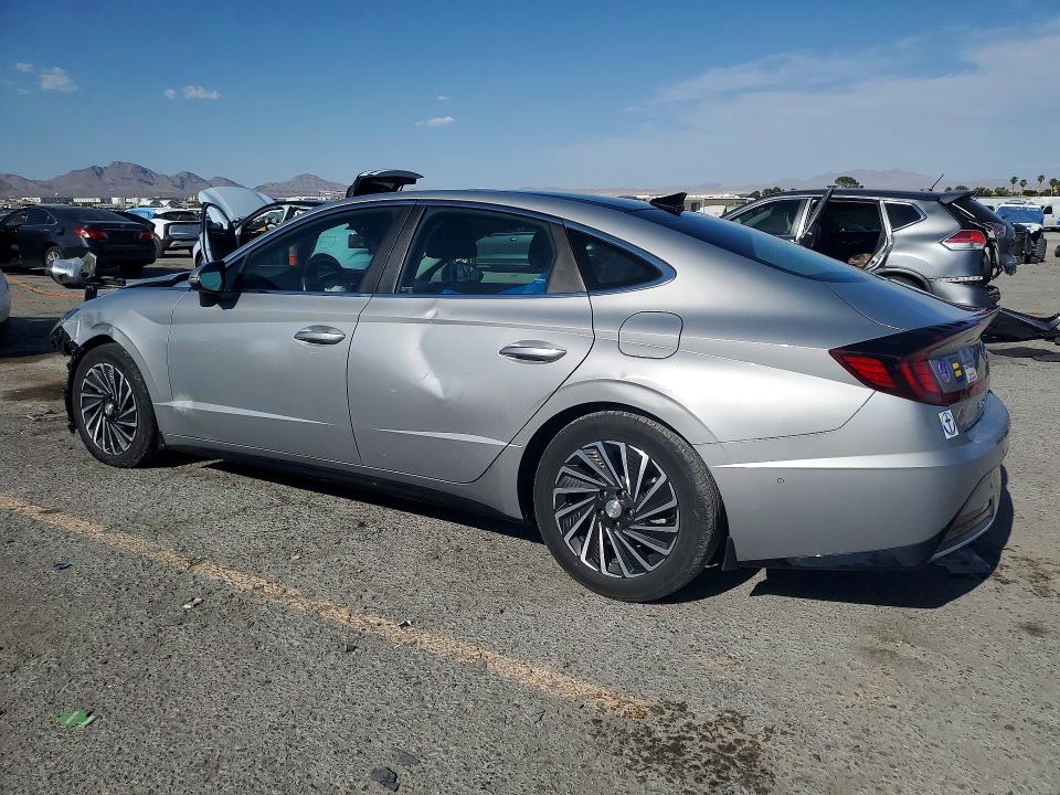 Снимка 2 от търг – 2023 HYUNDAI SONATA HYBRID с VIN KMHL54JJ7PA058460