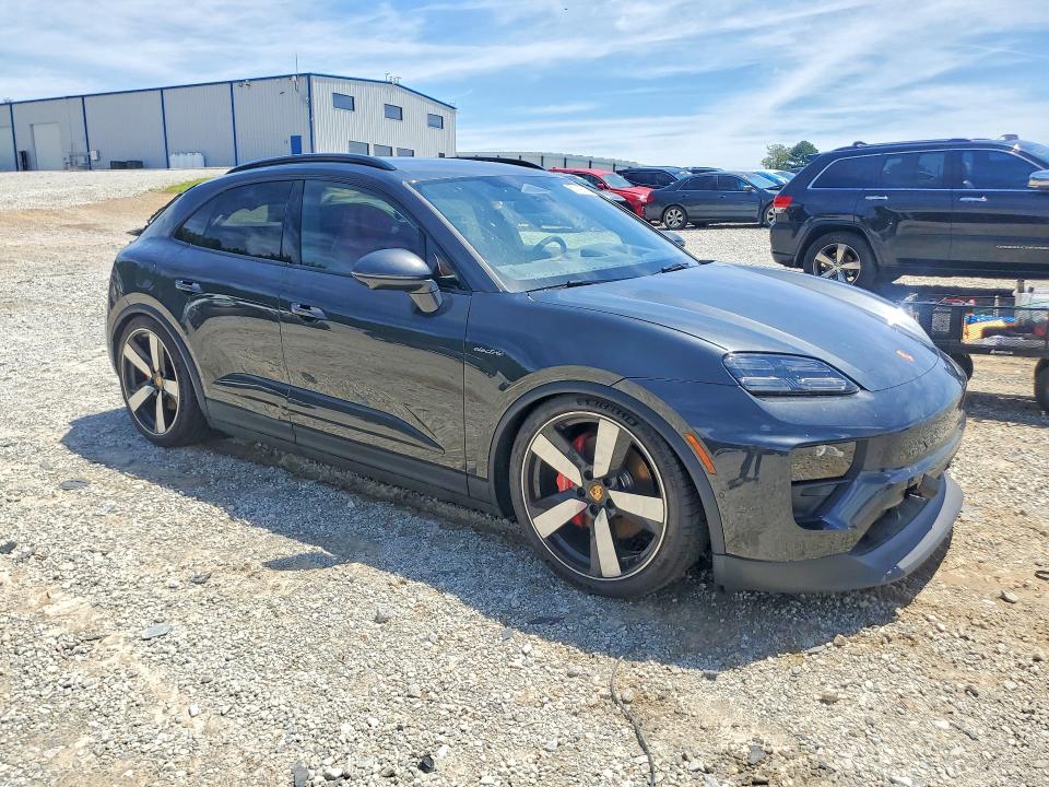 Photo 4 from auction – 2026 PORSCHE MACAN with VIN WP1AB2XA9TL150163