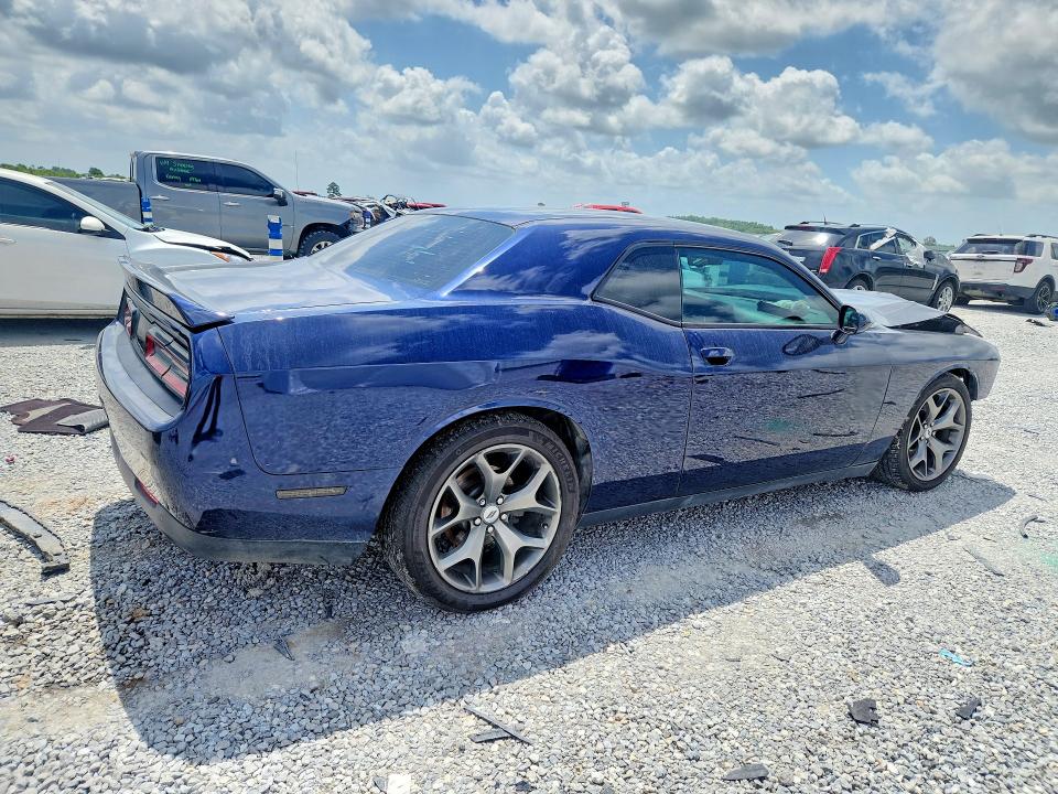 Photo 3 from auction – 2017 DODGE CHALLENGER with VIN 2C3CDZAG1HH573342