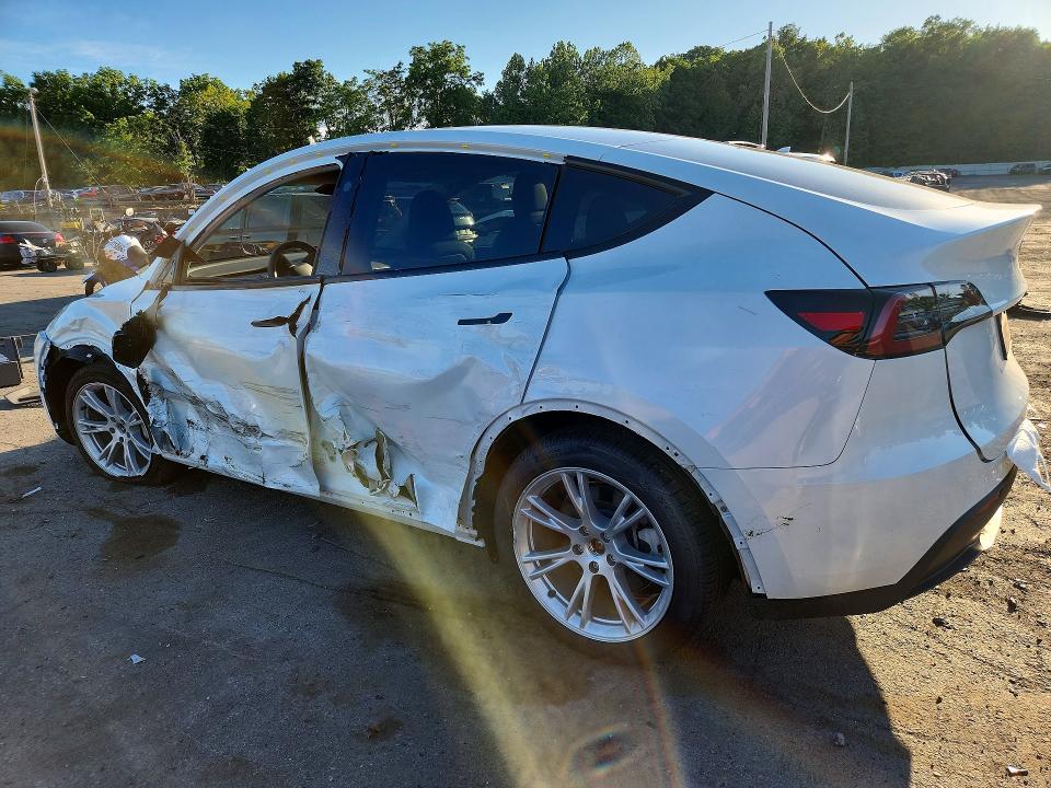Photo 2 from auction – 2023 TESLA MODEL Y with VIN 7SAYGDEE1PA202285