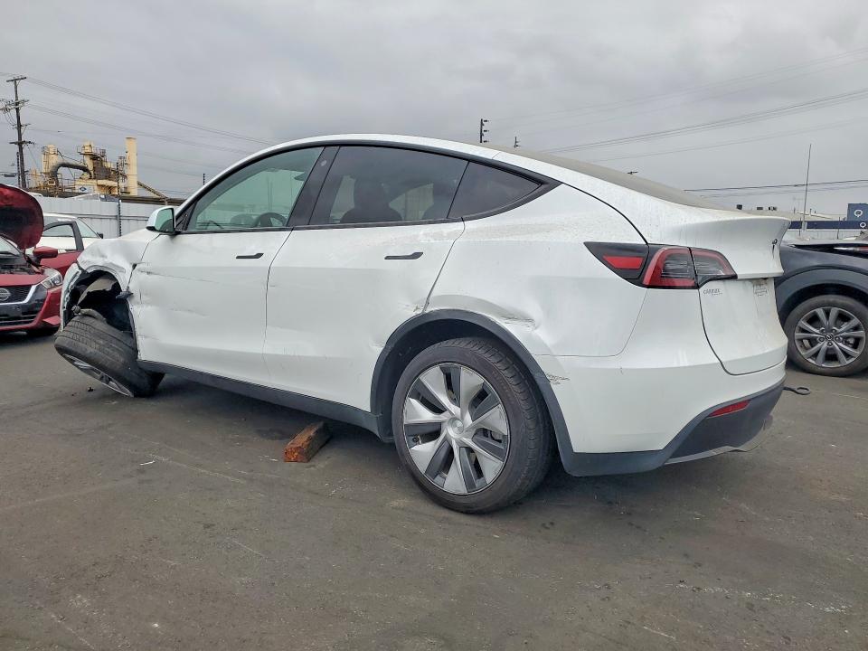 Снимка 2 от търг – 2023 TESLA MODEL Y с VIN 7SAYGDEE3PA075149