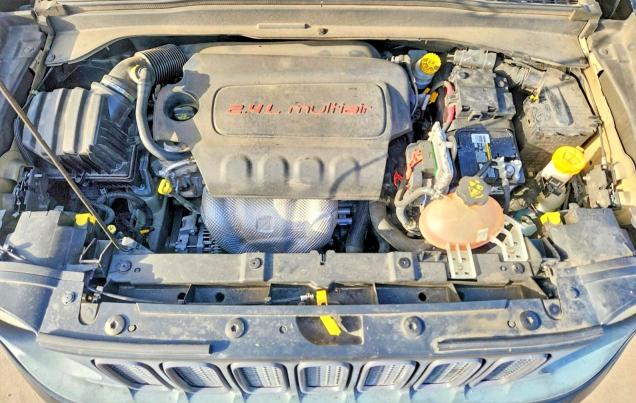 Снимка 11 от търг – 2016 JEEP RENEGADE с VIN ZACCJBCTXGPC94183