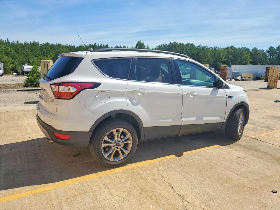 Foto 3 de la subasta – 2018 FORD ESCAPE con VIN 1FMCU0HD0JUA69026