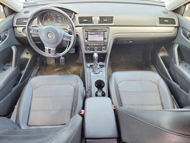 Photo 8 from auction – 2015 VOLKSWAGEN PASSAT with VIN 1VWAT7A36FC117714