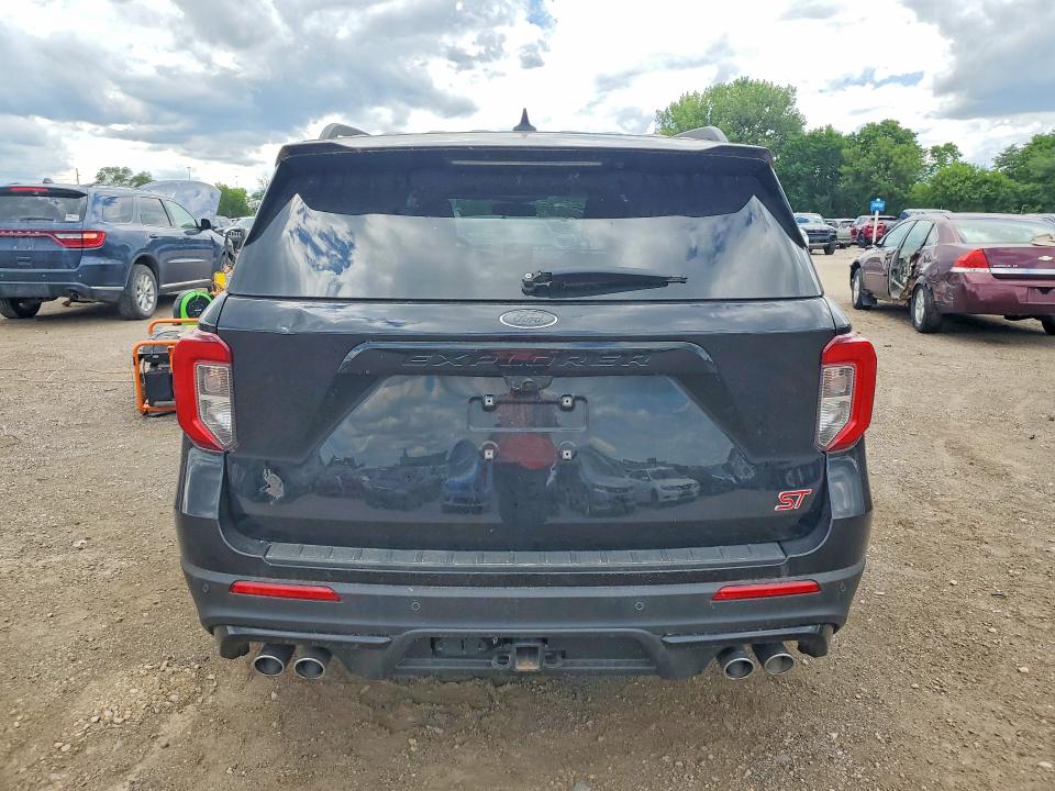 Photo 6 from auction – 2023 FORD EXPLORER with VIN 1FM5K8GC0PGC29774