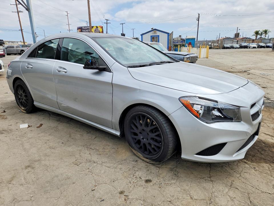 Photo 4 from auction – 2015 MERCEDES-BENZ CLA with VIN WDDSJ4EB7FN237478