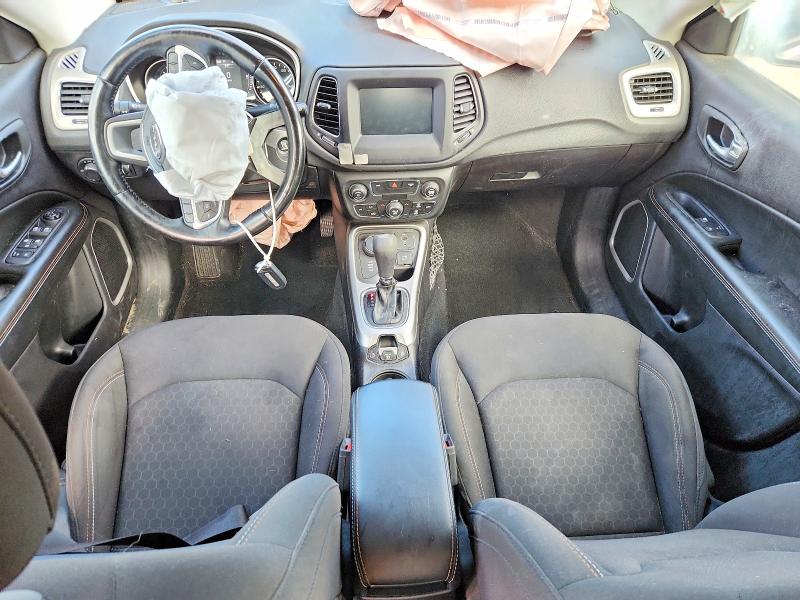 Photo 8 from auction – 2020 JEEP COMPASS with VIN 3C4NJDAB4LT160755