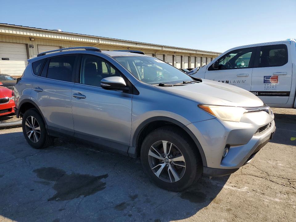 Photo 4 from auction – 2018 TOYOTA RAV4 with VIN 2T3WFREV6JW459967