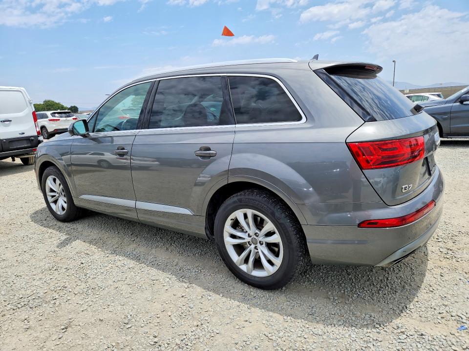 Photo 2 from auction – 2017 AUDI Q7 with VIN WA1AAAF74HD004014