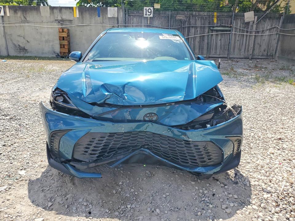 Photo 5 from auction – 2025 TOYOTA CAMRY with VIN 4T1DAACK3SU528897