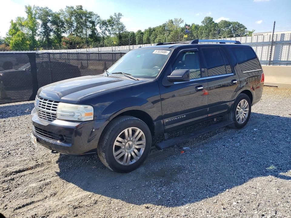 LINCOLN NAVIGATOR 2011 with VIN 5LMJJ2J57BEJ03289 - Photo from auction