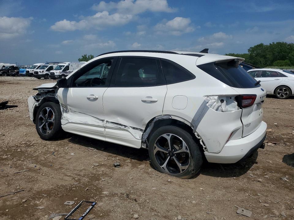 Photo 2 from auction – 2023 FORD ESCAPE with VIN 1FMCU9NA0PUA14437