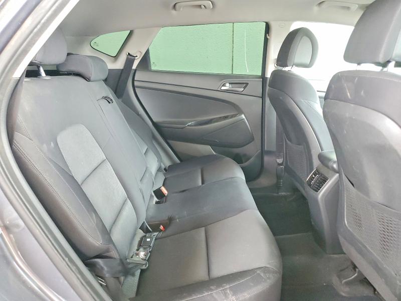 Photo 10 from auction – 2017 HYUNDAI TUCSON with VIN KM8J33A21HU525940