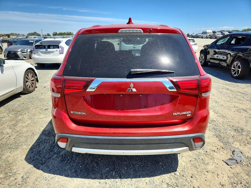 Photo 6 from auction – 2018 MITSUBISHI OUTLANDER with VIN JA4AD3A37JZ040134