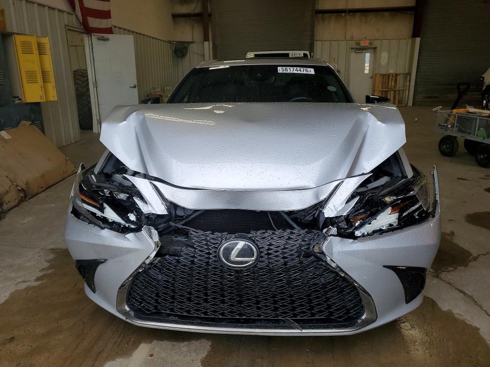 Photo 5 from auction – 2019 LEXUS ES with VIN 58ABZ1B18KU038487