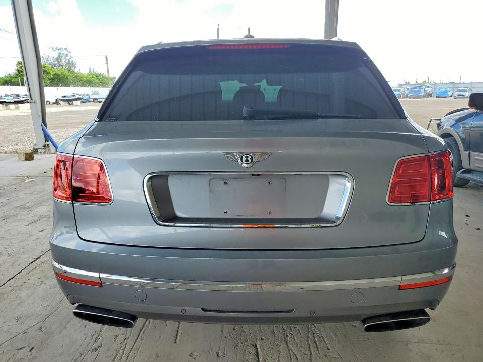 Zdjęcie 6 z aukcji – 2018 BENTLEY BENTAYGA z VIN SJAAC2ZV6JC017814